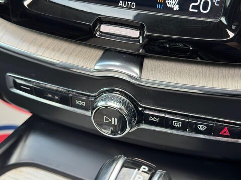 Volvo XC60 2.0 D5 PowerPulse Inscription Auto AWD Euro 6 (s/s) 5dr 44