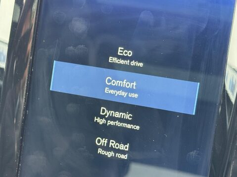 Volvo XC60 2.0 D5 PowerPulse Inscription Auto AWD Euro 6 (s/s) 5dr 42