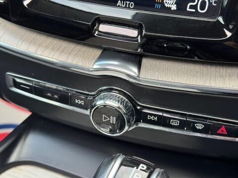 Volvo XC60 2.0 D5 PowerPulse Inscription Auto AWD Euro 6 (s/s) 5dr 47