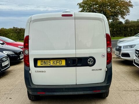 Vauxhall Combo 1.3 CDTi 2300 ecoFLEX 16v FWD L2 H1 (s/s) 3dr 8