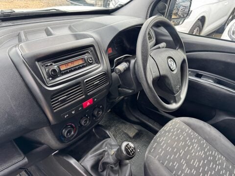 Vauxhall Combo 1.3 CDTi 2300 ecoFLEX 16v FWD L2 H1 (s/s) 3dr 12