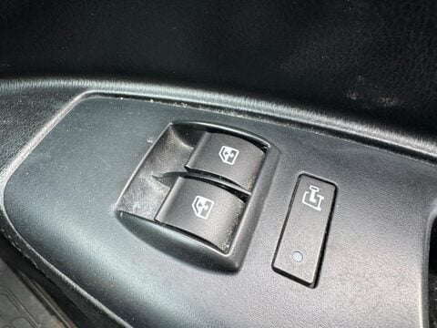 Vauxhall Combo 1.3 CDTi 2300 ecoFLEX 16v FWD L2 H1 (s/s) 3dr 15