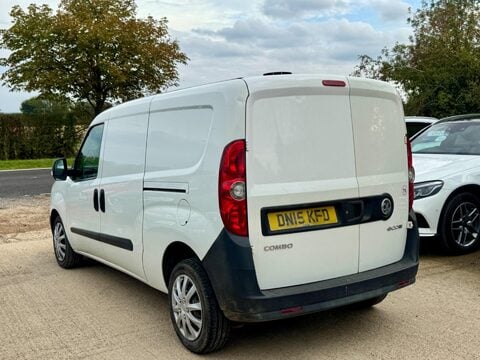Vauxhall Combo 1.3 CDTi 2300 ecoFLEX 16v FWD L2 H1 (s/s) 3dr 7