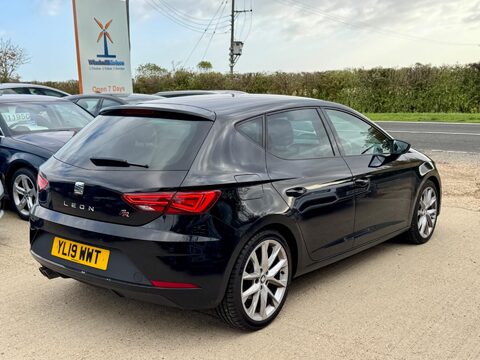 SEAT Leon 1.5 TSI EVO FR Sport Euro 6 (s/s) 5dr 4