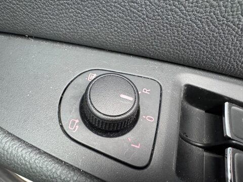 SEAT Leon 1.5 TSI EVO FR Sport Euro 6 (s/s) 5dr 33