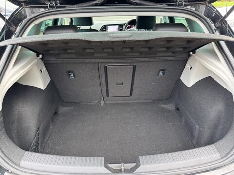 SEAT Leon 1.5 TSI EVO FR Sport Euro 6 (s/s) 5dr 37