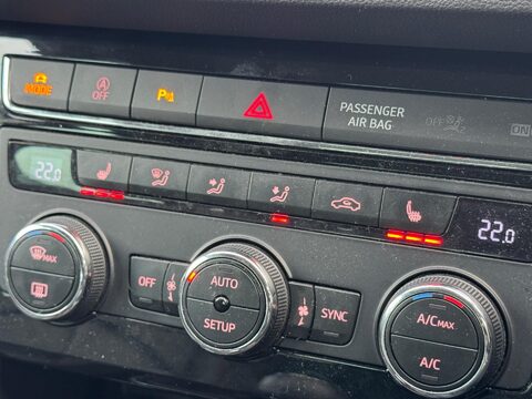 SEAT Leon 1.5 TSI EVO FR Sport Euro 6 (s/s) 5dr 25