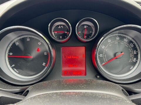 Vauxhall Insignia 2.0 CDTi SE Auto Euro 5 5dr 18