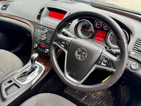 Vauxhall Insignia 2.0 CDTi SE Auto Euro 5 5dr 2