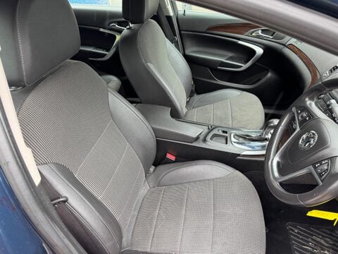 Vauxhall Insignia 2.0 CDTi SE Auto Euro 5 5dr 9