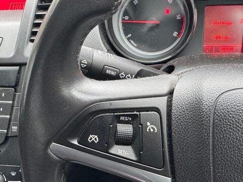 Vauxhall Insignia 2.0 CDTi SE Auto Euro 5 5dr 14
