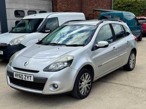 Renault Clio 1.5 dCi Dynamique Sport Tourer 5dr (Tom Tom) 4