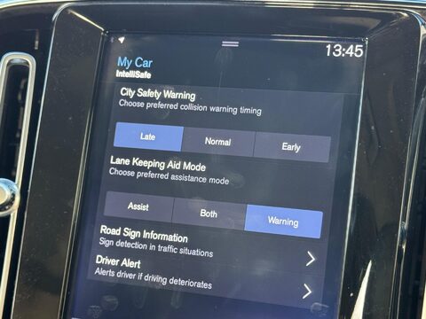 Volvo XC40 1.5 T3 Inscription Pro Euro 6 (s/s) 5dr 29