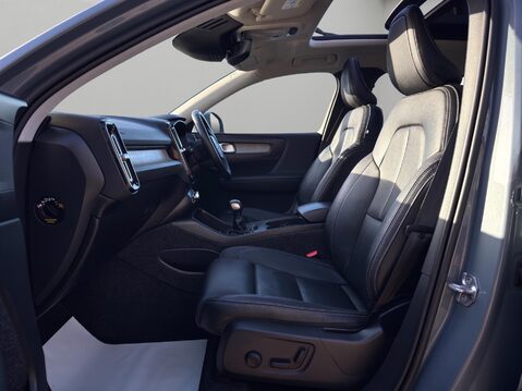 Volvo XC40 1.5 T3 Inscription Pro Euro 6 (s/s) 5dr 52