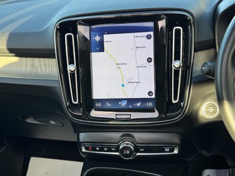 Volvo XC40 1.5 T3 Inscription Pro Euro 6 (s/s) 5dr 15