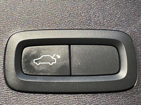 Volvo XC40 1.5 T3 Inscription Pro Euro 6 (s/s) 5dr 46