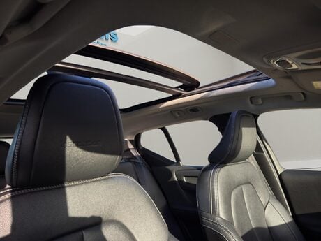 Volvo XC40 1.5 T3 Inscription Pro Euro 6 (s/s) 5dr