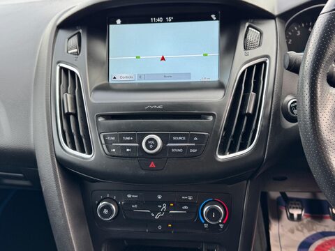 Ford Focus 1.0T EcoBoost ST-Line Euro 6 (s/s) 5dr 14