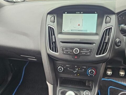 Ford Focus 1.0T EcoBoost ST-Line Euro 6 (s/s) 5dr 8