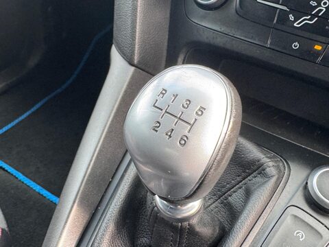 Ford Focus 1.0T EcoBoost ST-Line Euro 6 (s/s) 5dr 33