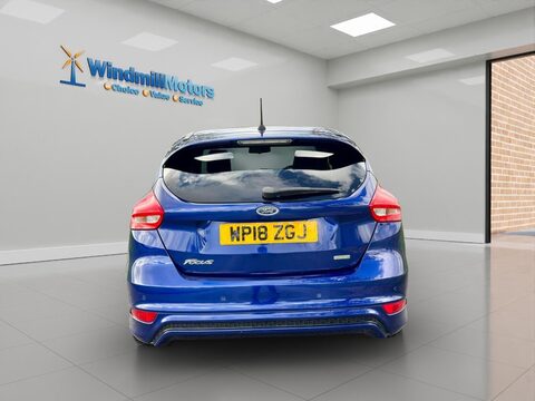 Ford Focus 1.0T EcoBoost ST-Line Euro 6 (s/s) 5dr 9