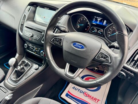 Ford Focus 1.0T EcoBoost ST-Line Euro 6 (s/s) 5dr 37