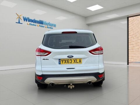 Ford Kuga 2.0 TDCi Titanium X 2WD Euro 5 5dr 9