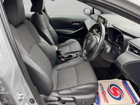 Toyota Corolla 1.8 VVT-h Design Touring Sports CVT Euro 6 (s/s) 5dr 12