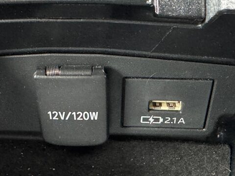 Toyota Corolla 1.8 VVT-h Design Touring Sports CVT Euro 6 (s/s) 5dr 41