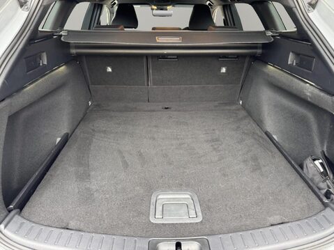 Toyota Corolla 1.8 VVT-h Design Touring Sports CVT Euro 6 (s/s) 5dr 49