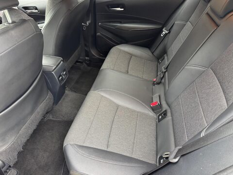 Toyota Corolla 1.8 VVT-h Design Touring Sports CVT Euro 6 (s/s) 5dr 48