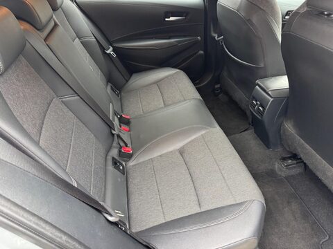 Toyota Corolla 1.8 VVT-h Design Touring Sports CVT Euro 6 (s/s) 5dr 47