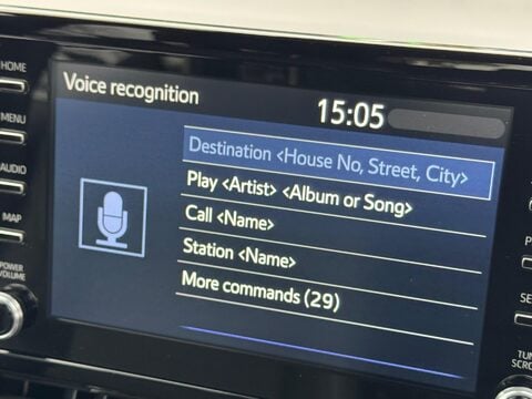 Toyota Corolla 1.8 VVT-h Design Touring Sports CVT Euro 6 (s/s) 5dr 23