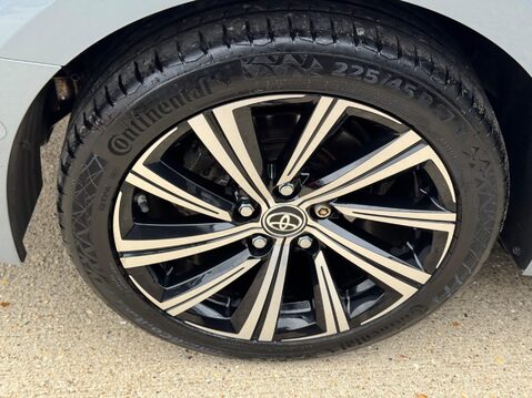 Toyota Corolla 1.8 VVT-h Design Touring Sports CVT Euro 6 (s/s) 5dr 51