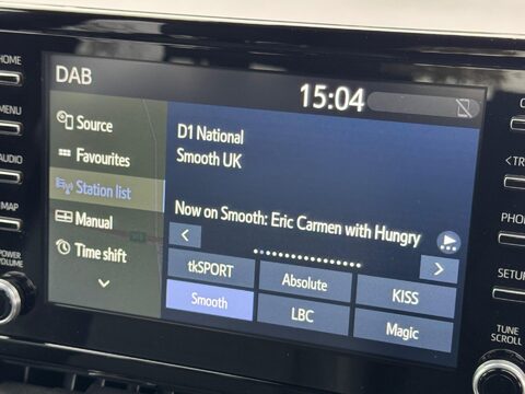 Toyota Corolla 1.8 VVT-h Design Touring Sports CVT Euro 6 (s/s) 5dr 19