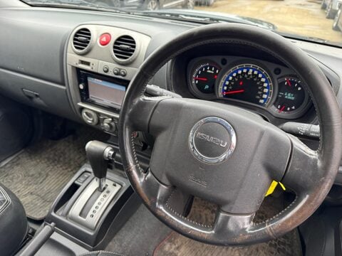 Isuzu Rodeo 3.0 CRD Denver Max LE Pickup 4dr Diesel Automatic 4WD (237 g/km, 161 bhp) 2