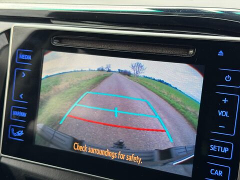 Toyota Hilux 2.4 D-4D Invincible Auto 4WD Euro 6 4dr (TSS) 16