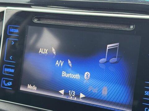 Toyota Hilux 2.4 D-4D Invincible Auto 4WD Euro 6 4dr (TSS) 19