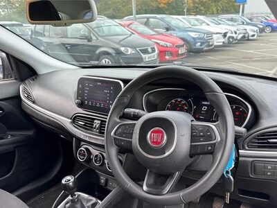 Fiat Tipo 1.6 MultiJetII Lounge Euro 6 (s/s) 5dr