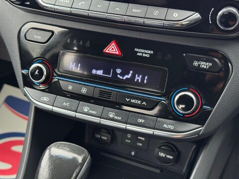 Hyundai IONIQ 1.6 h-GDi Premium SE DCT Euro 6 (s/s) 5dr 25