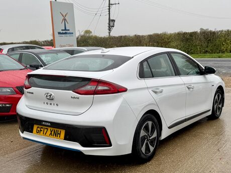 Hyundai IONIQ 1.6 h-GDi Premium SE DCT Euro 6 (s/s) 5dr