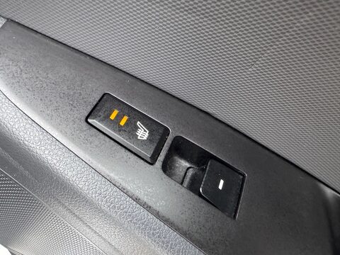 Hyundai IONIQ 1.6 h-GDi Premium SE DCT Euro 6 (s/s) 5dr 30