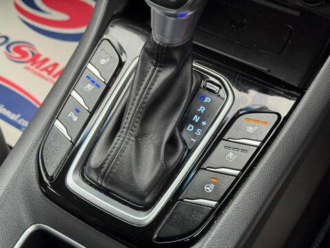 Hyundai IONIQ 1.6 h-GDi Premium SE DCT Euro 6 (s/s) 5dr 26