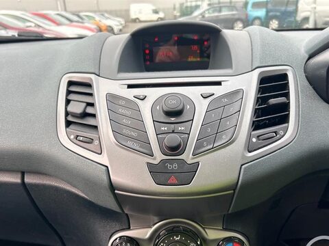 Ford Fiesta 1.4 Style + 5dr 6