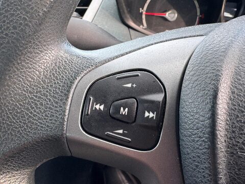 Ford Fiesta 1.4 Style + 5dr 15