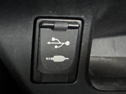 Toyota C-HR 1.2 VVT-i Dynamic Euro 6 (s/s) 5dr 32