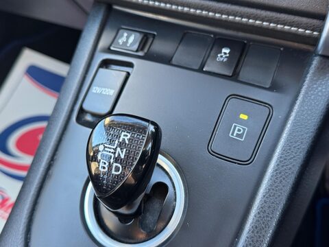 Toyota Auris 1.8 VVT-h Design CVT Euro 6 (s/s) 5dr 23