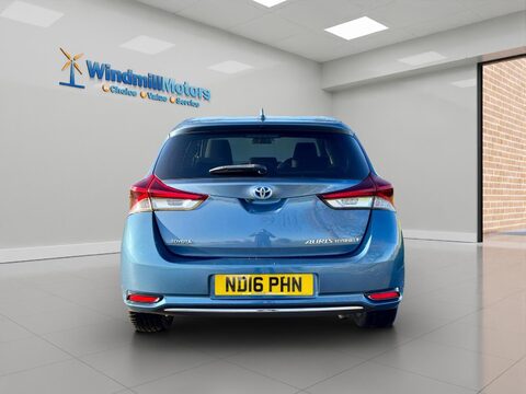 Toyota Auris 1.8 VVT-h Design CVT Euro 6 (s/s) 5dr 7
