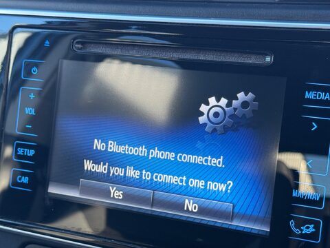 Toyota Auris 1.8 VVT-h Design CVT Euro 6 (s/s) 5dr 19