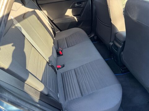 Toyota Auris 1.8 VVT-h Design CVT Euro 6 (s/s) 5dr 35